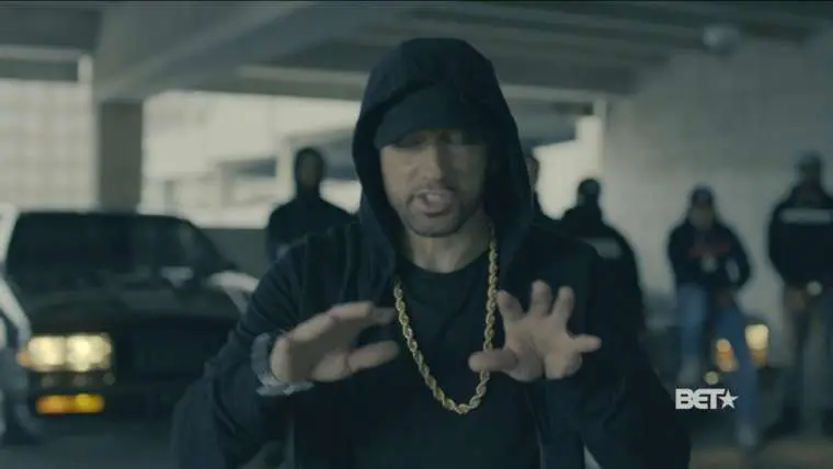 video eminem maakt donald trump helemaal kapot in zijn nieuwe bet cypher freestyle