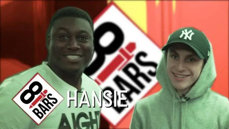 video malle joepie beoordeelt samen met hansie een aantal lines van rappers
