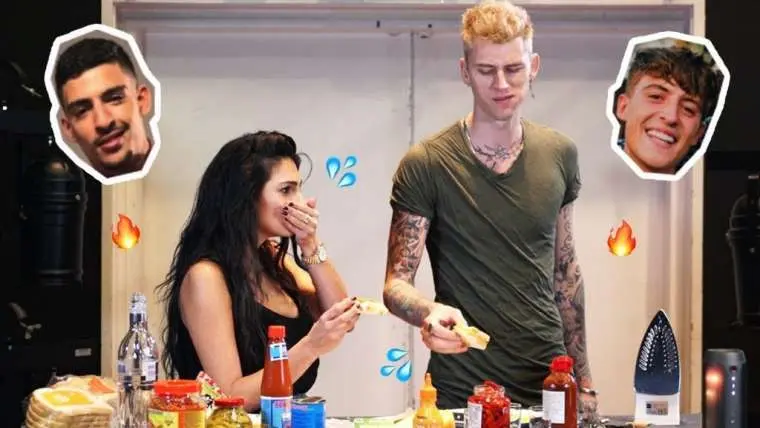 video rapper machine gun kelly luistert samen met anna nooshin naar muziek van boef en lil 8217 kleine
