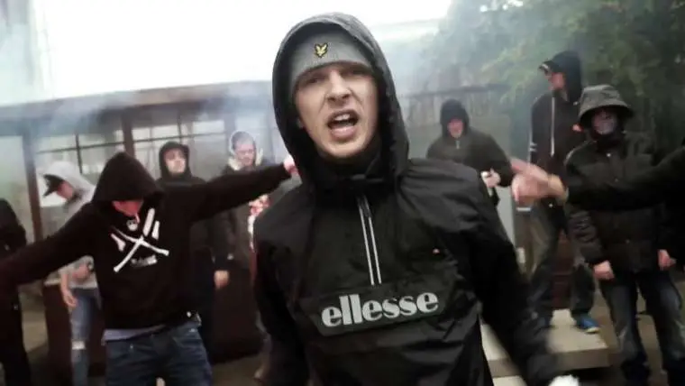 videoclip ezg 8211 sportschoenen en capuchons ft sttrbstn