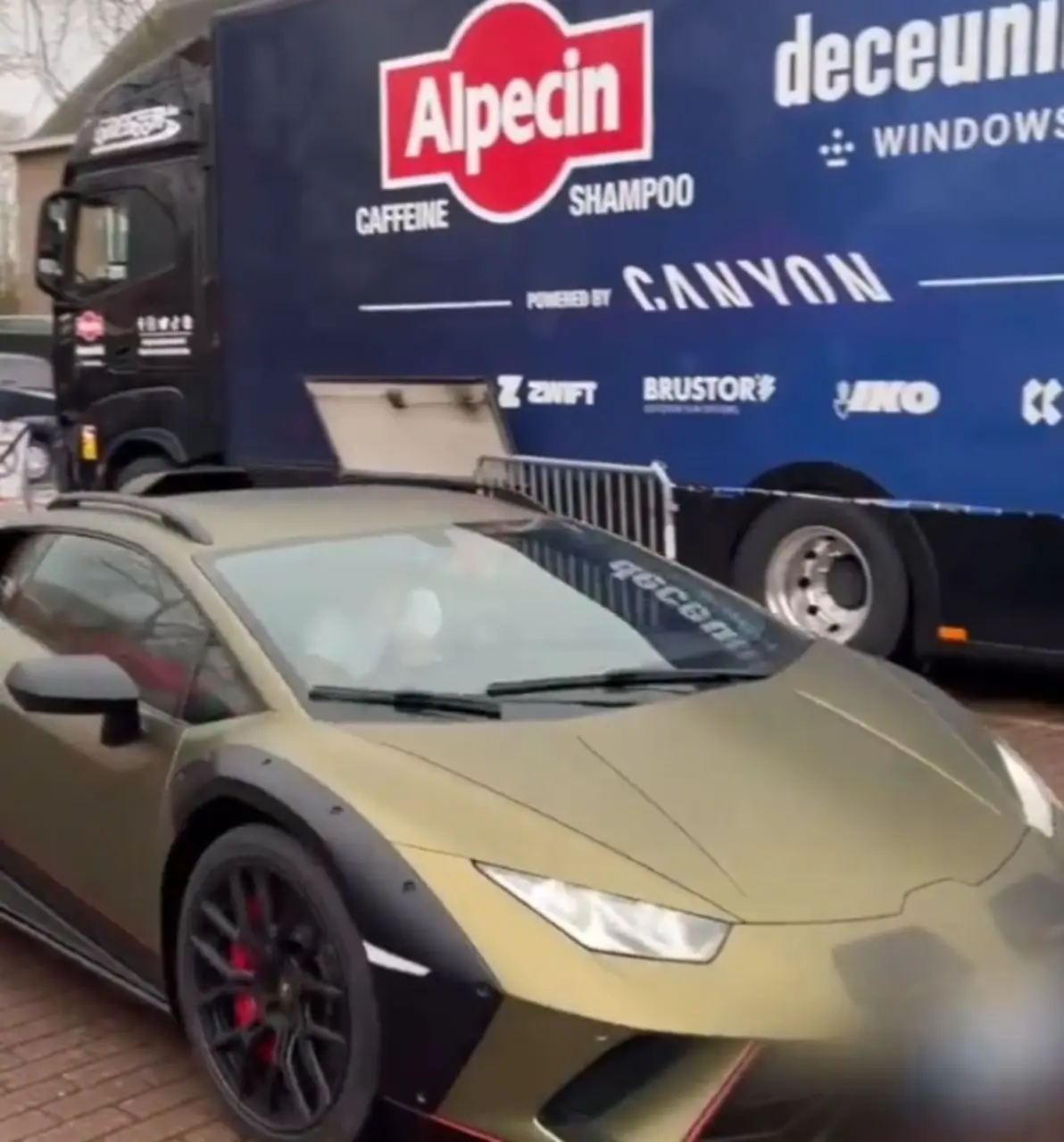vanderpoellamborghini 1 659574d9ac44b