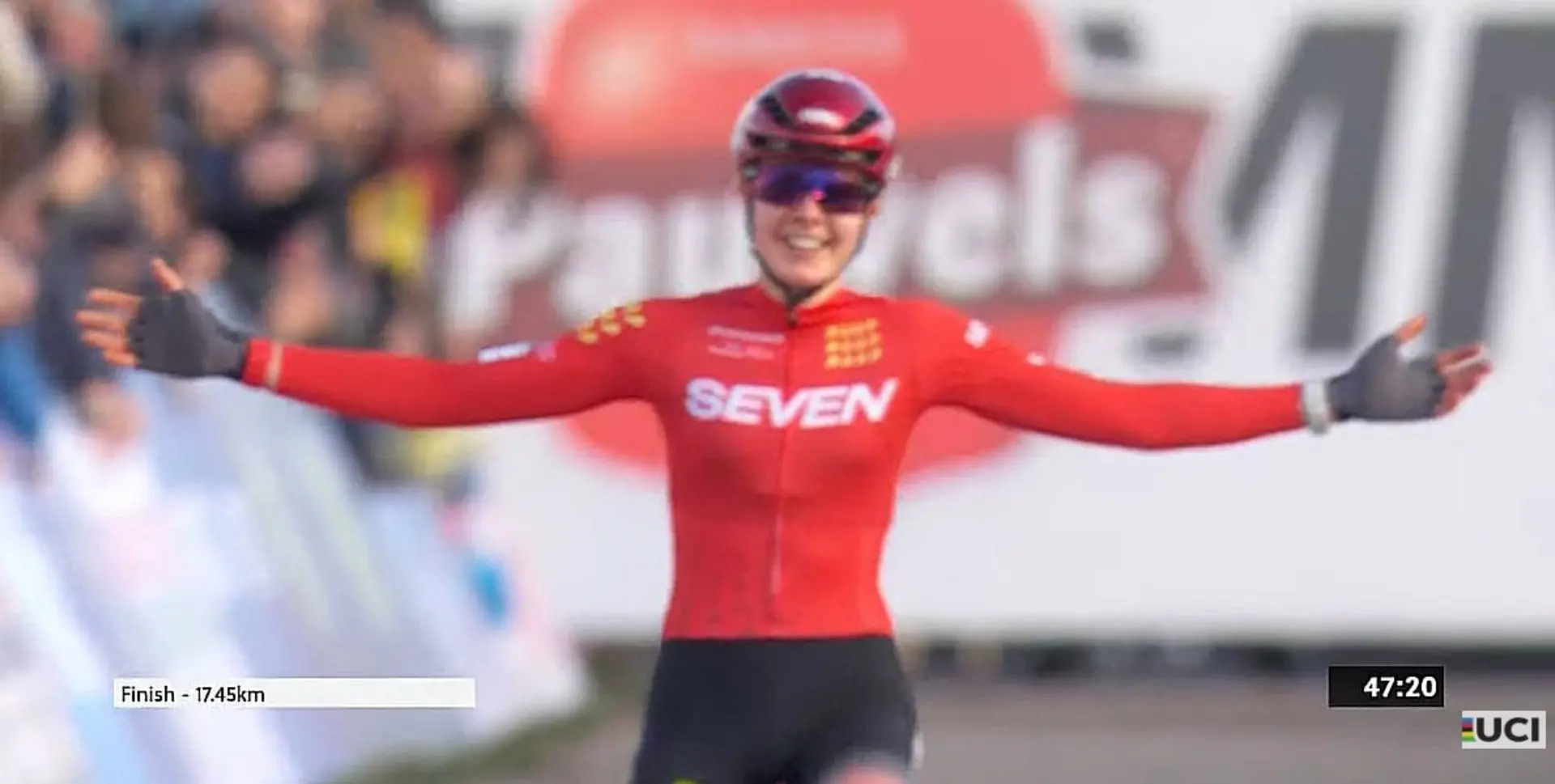 Aniek van Alphen(1)