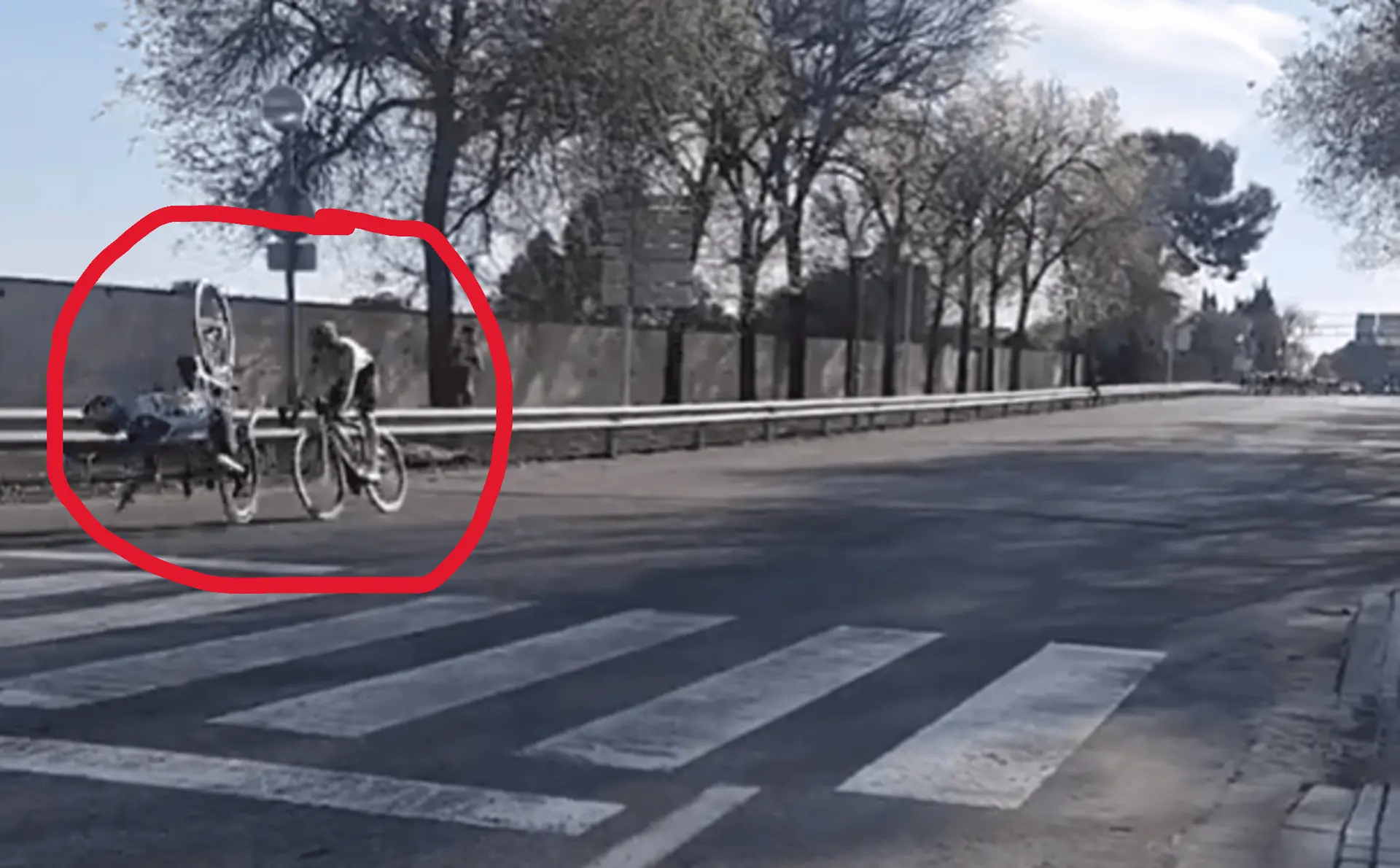New angle of Remco Evenepoel's crash at the 2026 Volta a Catalunya
