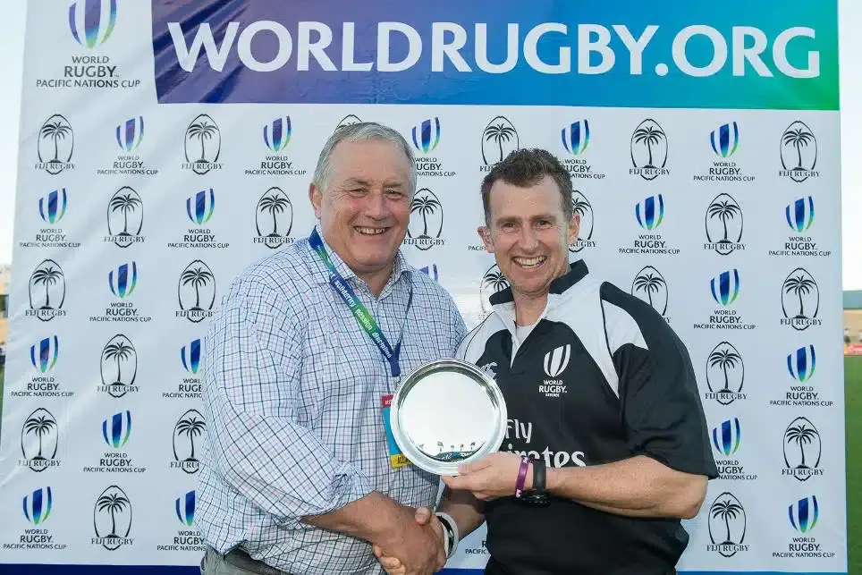 referee nigel owens receiving his award 1