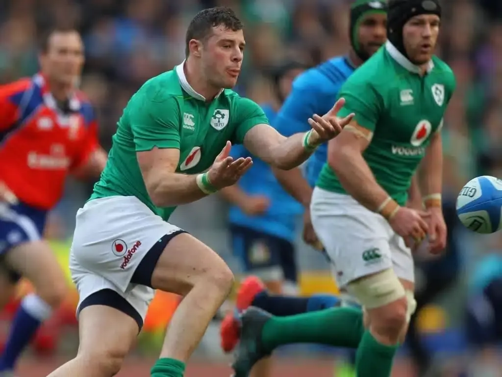 10226666666666666x767 origin 0x0 ireland centre robbie henshaw against italy