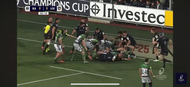 eye gouge on dan cole v0 ym4nuoyr06te1gif