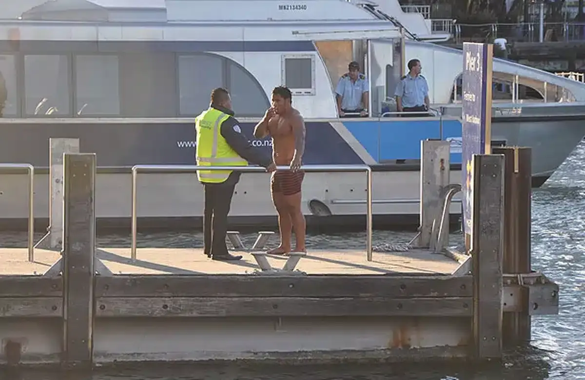 manu tuilagi jumps of a ferry pic karen houston 972241583