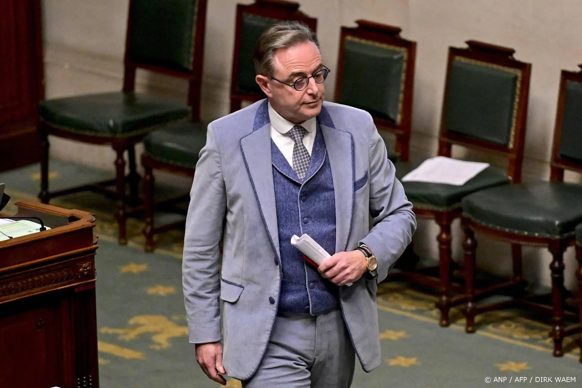 anp201125216 1