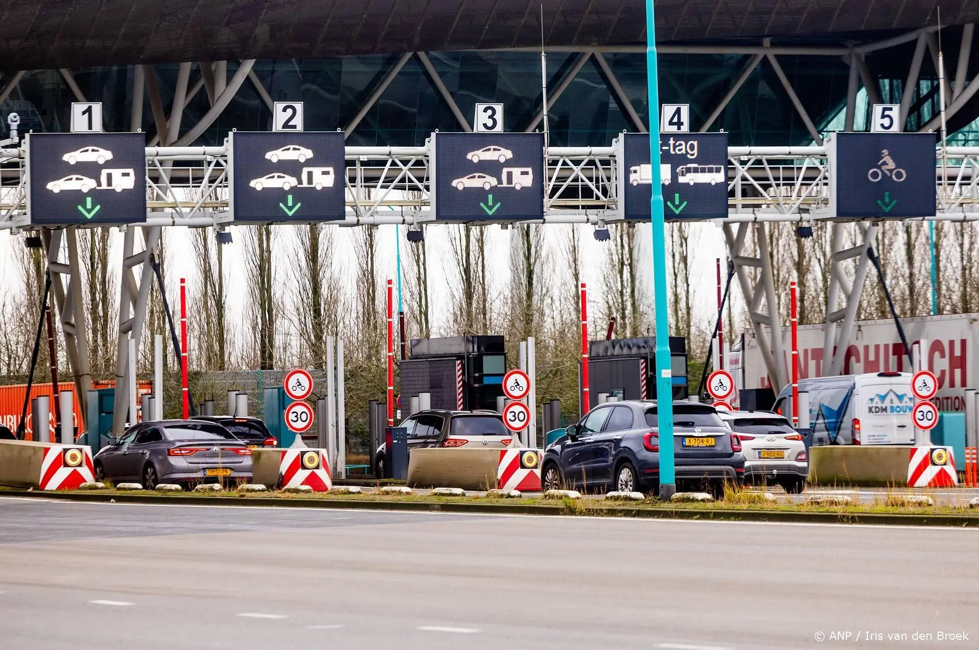 anp050126118 1