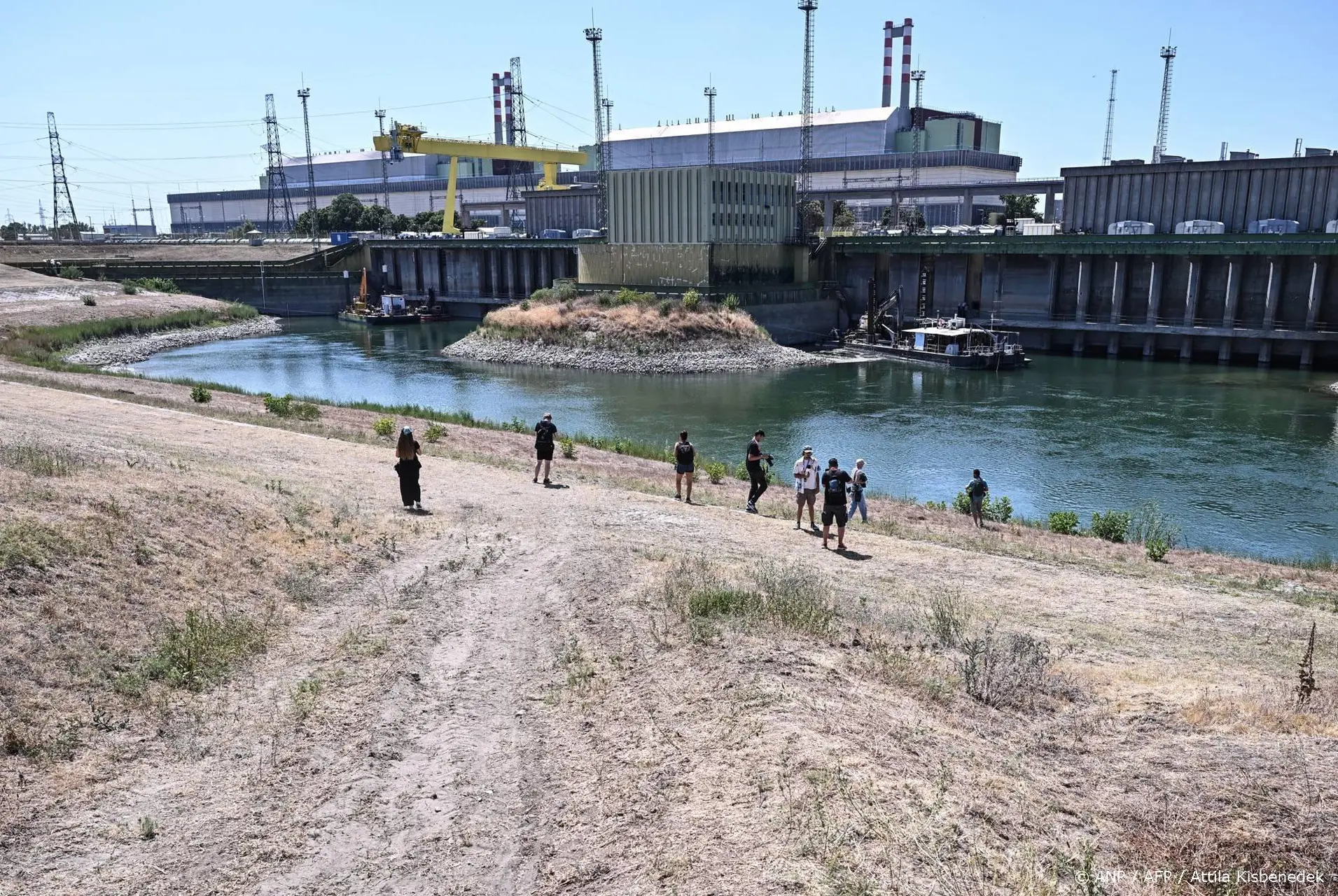 anp020826045 1