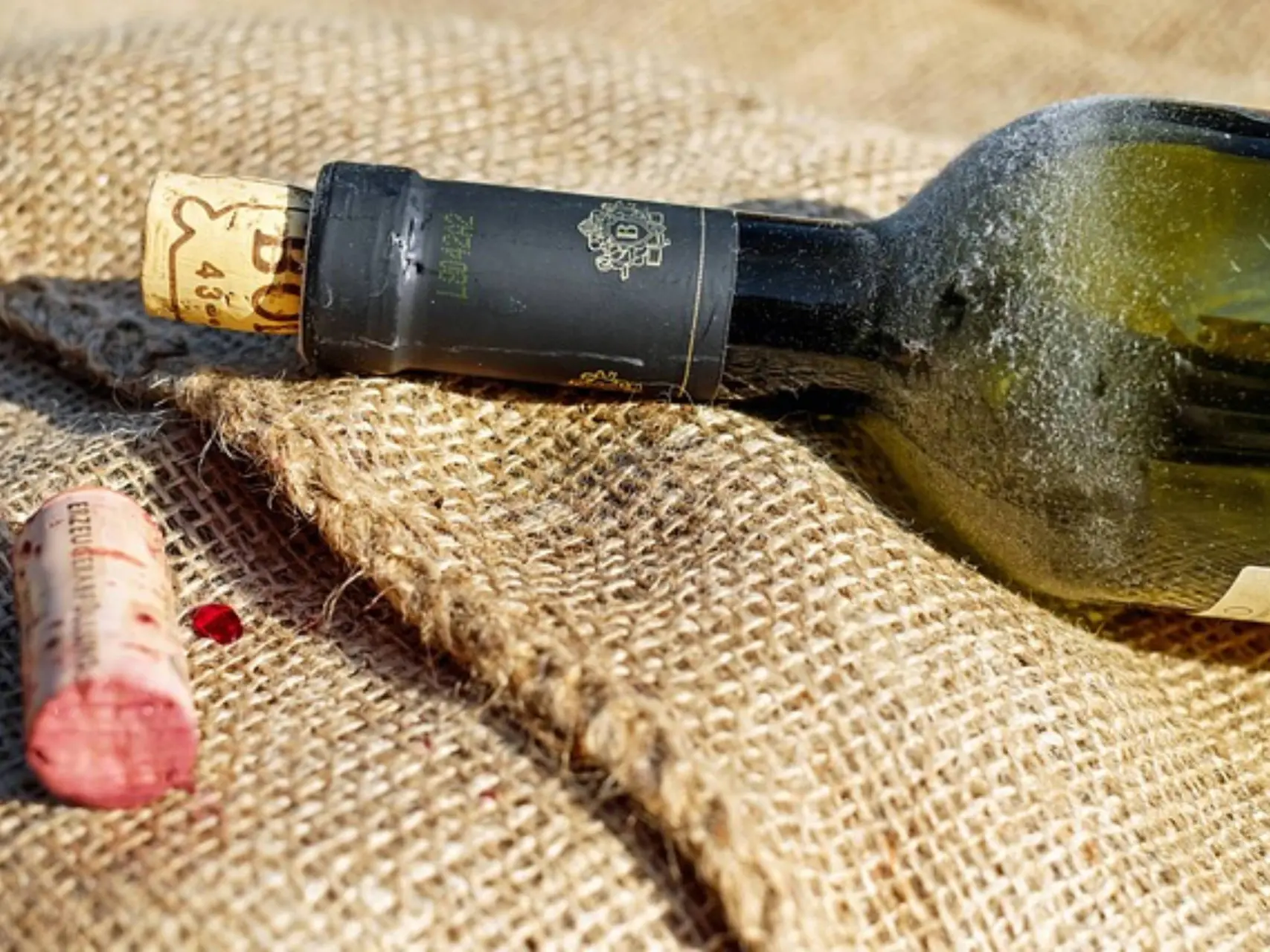 oude fles wijn