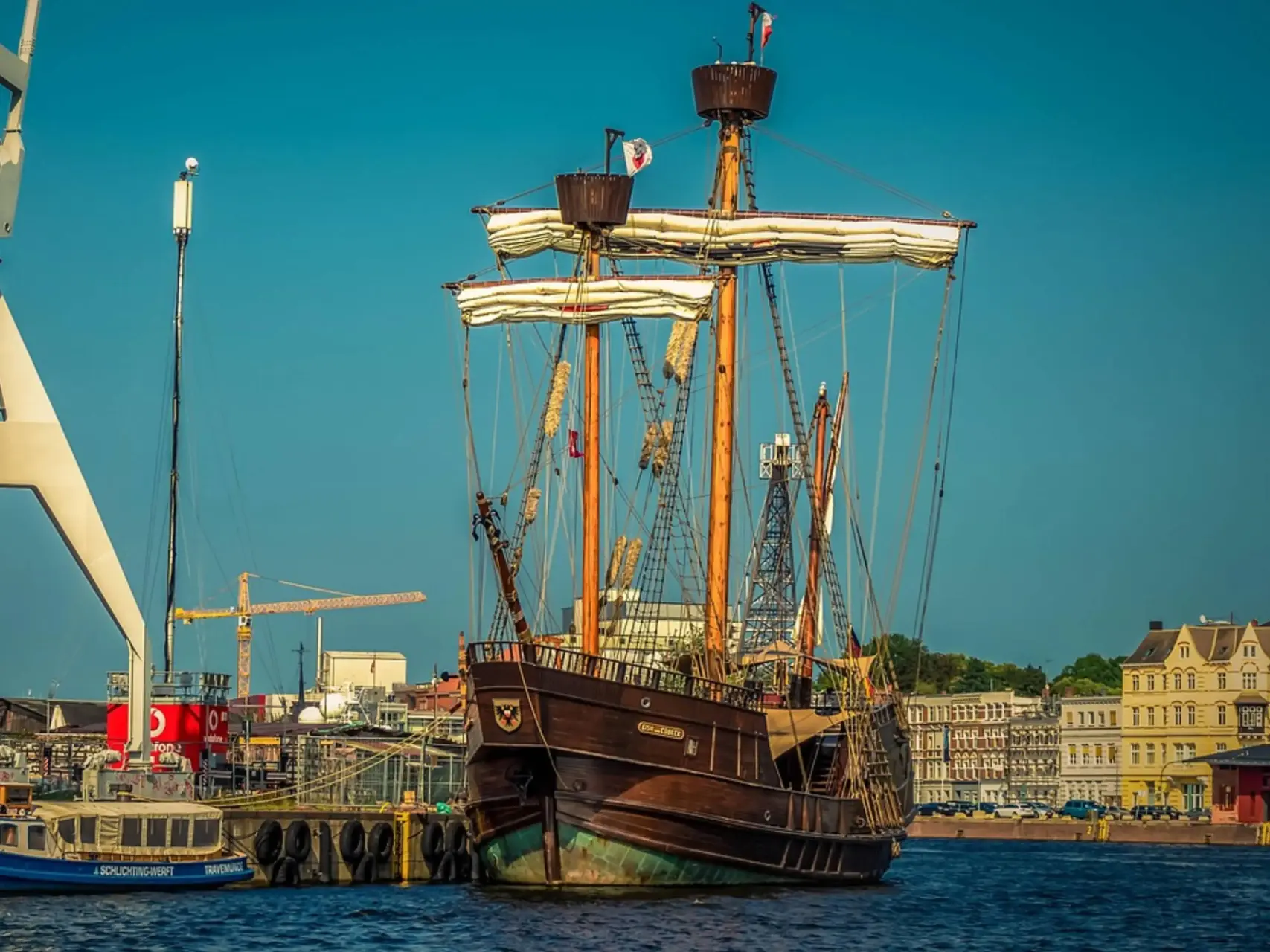 Schip aan de kust