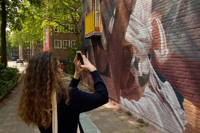 street art in amsterdam mural photo giannotti 11