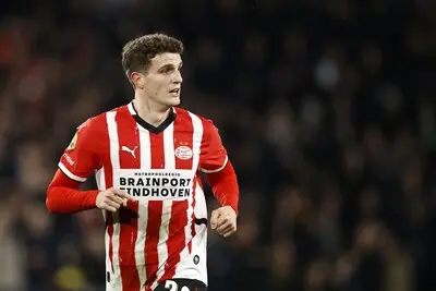 2025 02 26 20 13 05 eindhoven guus til of psv eindhoven tijdens de knvb beker wedstrijd tussen psv eindhoven en go ahead eagles in het phillips stadion op 26 februari 2025 in eindhoven nederland anp maurice van steen