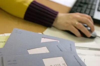 belastingaangifte belasting dutch tax papers filling in tax papers financial administration in the netherlands paying taxes