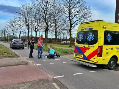 de vrouw is door de ambulance meegenomen