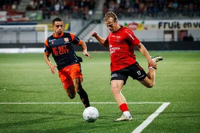 helmond helmond sport volendam 20 09 2024 gs staalwerken stadion dutch keuken kampioen divisie season 2024 2025 helmond sport player bryan van hove