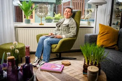marjolein davids werkte vijftien jaar als zelfstandige nu werkt ze in de zorg en schreef er een boekje over foto frank de roo