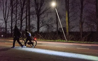 serie afgekocht adr nederland rotterdam 25 02 2025 weggetje richting voetbalclub rvv blijdorp een jeugdspeler werd hier twee weken geleden beroofd door een groep jongens met bivakmutsen foto jan de groen