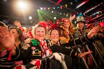 serie afgekocht ed nlbeeld ed20240209 0005 eindhoven 3 uurkes vurraf in de bavaria bierhal op het stadhuisplein