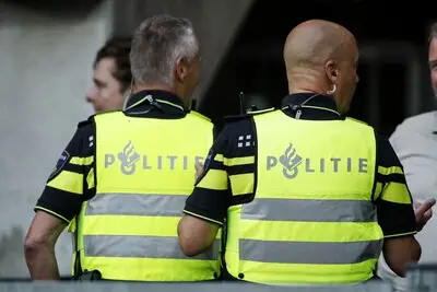 2024 08 30 19 58 01 waalwijk politie tijdens de nederlandse eredivisie wedstrijd tussen rkc waalwijk en az alkmaar in het mandemakers stadion op 30 augustus 2024 in waalwijk nederland anp bart stoutjesdijk