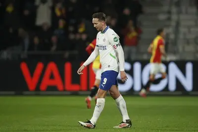 2025 03 01 19 08 25 deventer luuk de jong of psv eindhoven baalt tijdens de nederlandse eredivisie wedstrijd tussen go ahead eagles en psv in de adelaarshorst op 1 maart 2025 in deventer nederland anp bart stoutjesdijk