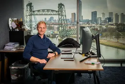 nick hillebrand van jex in zijn nieuwe kantoor op rotterdam zuid het voormalig unilever gebouw foto frank de roo