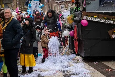 nlbeeld ed20250225 0821 mierlo de grote optocht van mierlo vindt plaats op carnavalszaterdag deze grote optocht zal beginnen om 14 30 uur het motto is deze editie wai houwe ut spannend
