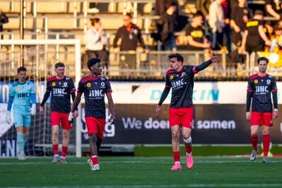 rotterdam 02 03 2025 van donge de roo stadium season 2024 2025 football keuken kampioen divisie match between excelsior and roda jc excelsior player lance duijvestijn and excelsior player derensili sanches fernandes after the 0 1
