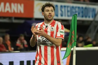 rotterdam 2 2 25 stadium het kasteel dutch eredivisie sparta rotterdam fc groningen sparta player mitchell van bergen