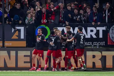 velsen 21 02 2025 711 stadion dutch football keuken kampioen divisie season 2024 2025 match between telstar excelsior rotterdam players of excelsior celebrate after excelsior player lance duijvestijn scored the 0 3