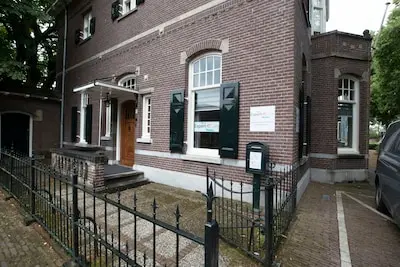 2007 waalre bij deze zorginstelling villa expert care zouden twee patientjes zijn misbruikt door een medewerker vno vergoed online dec 22 een opdracht