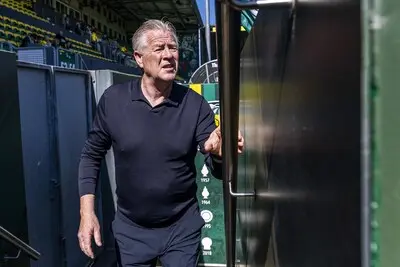 2025 04 27 11 43 23 sittard willem ii coach peter maes tijdens de nederlandse eredivisie wedstrijd tussen fortuna sittard en willem ii in het fortuna sittard stadion op 27 april 2025 in sittard nederland anp marcel van hoorn