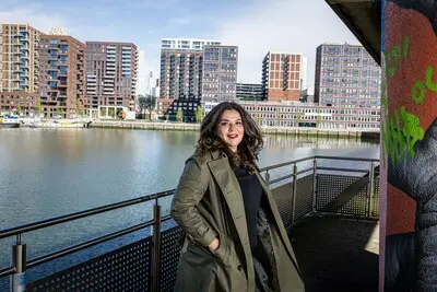 bahia mhimdan gesproken zij is van wmo radar en superactief in carnisse doet veel voor de wijk wordt ook wel de burgemeester van zuid genoemd foto frank de roo