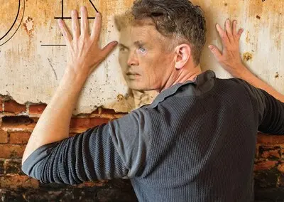 choreograaf feri de geus speelt zijn eigen vader in een voorstelling over diens dappere verzetsdaad tijdens de tweede wereldoorlog