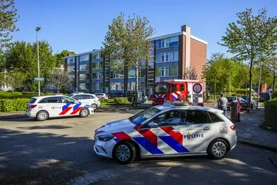 de politie kwam naar de offenbachlaan in eindhoven omdat een bewoner aangaf dat hij de gaskraan van zijn appartement open had gedraaid
