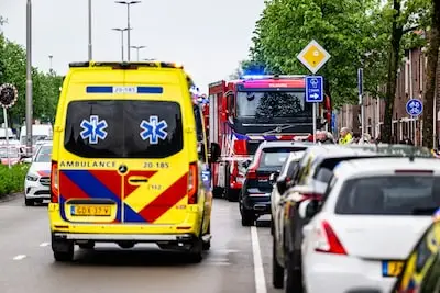 de ringbaan oost staat vol met hulpdiensten