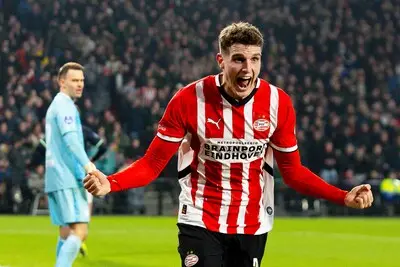 eindhoven 05 02 2025 philips stadium football knvb cup season 2024 2025 during the match psv feyenoord psv player guus til scores the 2 0 celebrating the goal