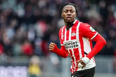 eindhoven 15 02 2024 philips stadium dutch football eredivisie season 2024 2025 match between psv and fc utrecht psv player johan bakayoko
