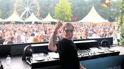 eindhovenaar ferreck dawn bracht veel fans op de been bij hidden garden