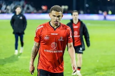 helmond 18 04 2025 gs staalwerken stadium keuken kampioen divisie kkd season 2024 2025 helmond sport sc cambuur final score 1 1 helmond sport player justin ogenia