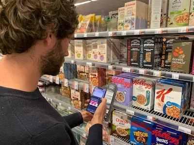 het gebruik van de app in een supermarkt