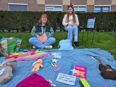 josephien verstappen en dochter noortje op de vrijmarkt in helmond