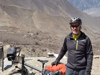 paul klein tuente maakt vaak fietstochten in nepal