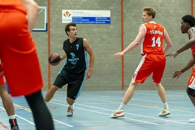 serie afgekocht ed nlbeeld eded20241205 0008 achilles 71 tegen pendragon speler leonardo monteiro