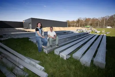 serie afgekocht ed20250402 3661 eindhoven een bedrijf dat een oud kantoorpand gaat hergebruiken om te bouwen dirk vorstenbosch charlotte van den boomen