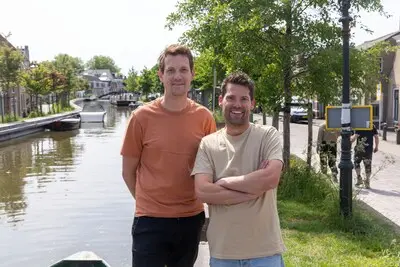 ar20250515 3310 14052025 schipluiden centrum daan van der putte rechts en pieter loomans organisatie schippop 2025 ad haagsche courant thierry schut