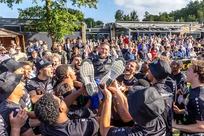 ar20250516 3484 vlaardingen zwaluwenlaan 500 zwaluwen forum sport voetbal zwaluwen kampioen