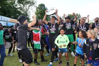 ar20250516 3484 vlaardingen zwaluwenlaan 500 zwaluwen forum sport voetbal zwaluwen kampioen