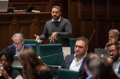 bij1 raadslid marchiano van campenhout initiatiefnemer van het debat